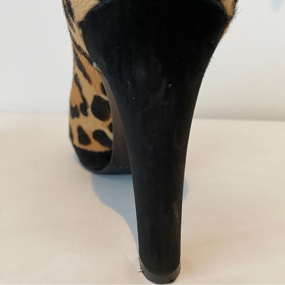 ⭐️2 x HOST PICK⭐️ Stuart Weitzman Leopard and Black Suede Platform Heels - Picture 6 of 10